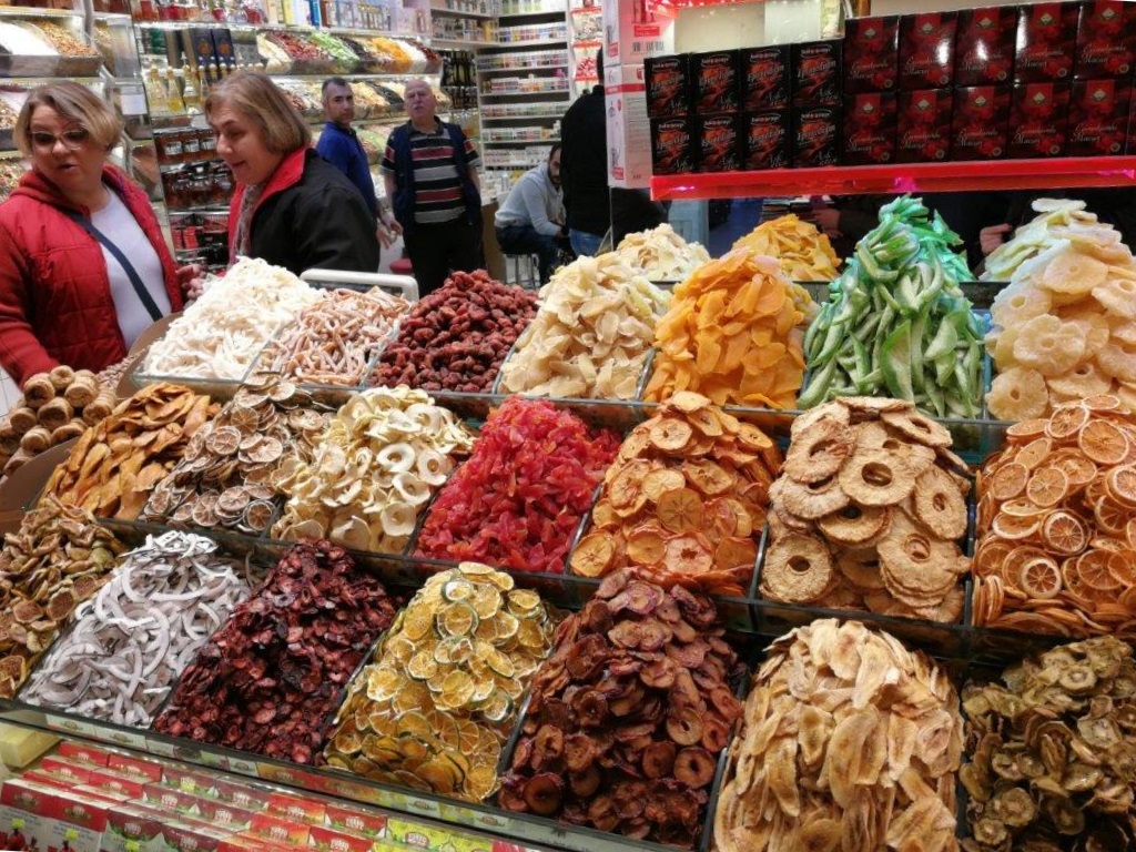 PYI Istanbul bazar